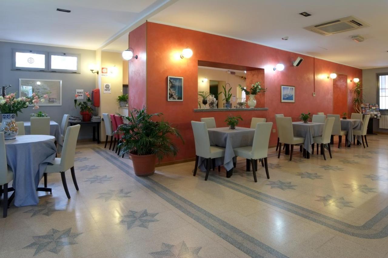 Villa Gioiosa Diano Marina Esterno foto